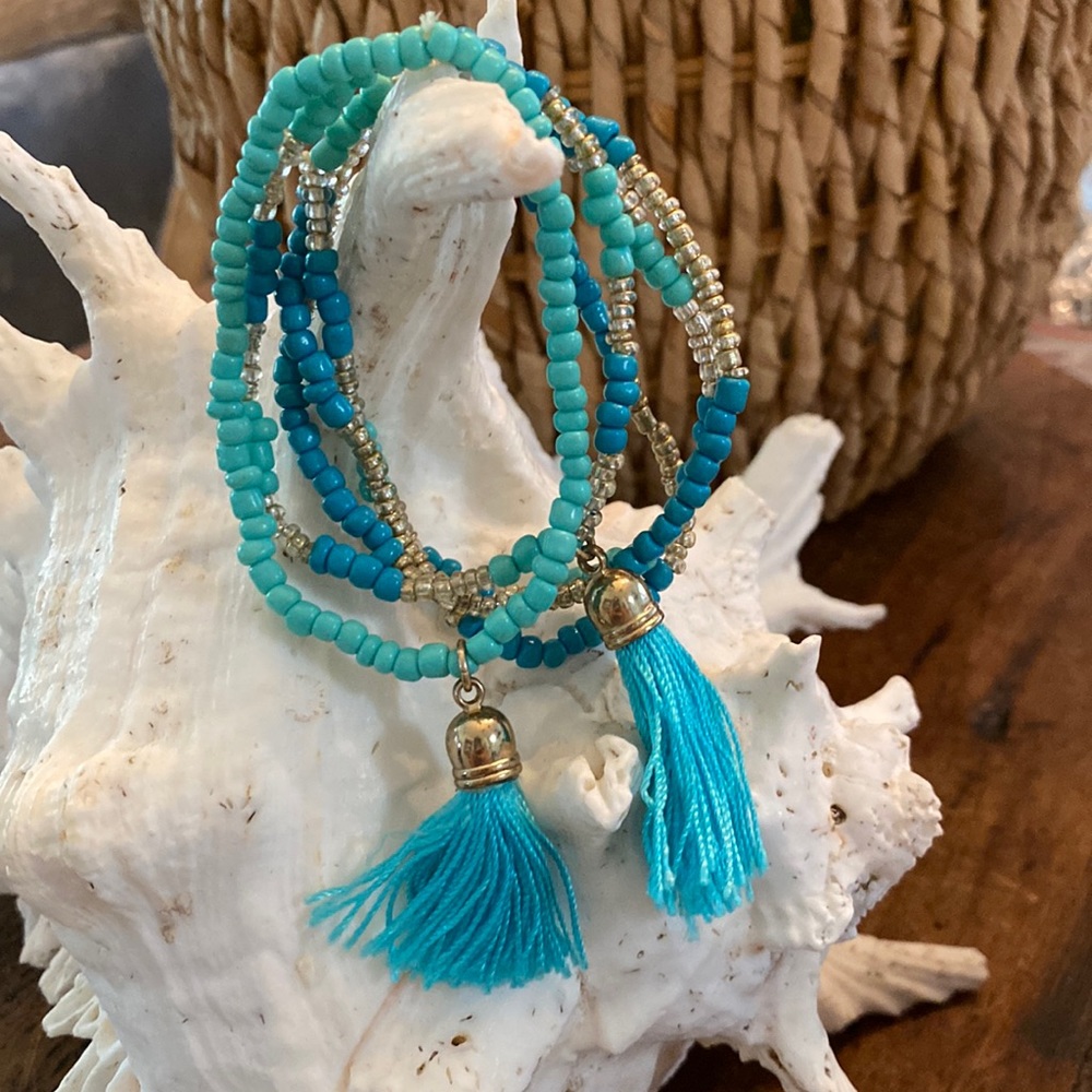 Set a five stretch, bracelets, in turquoise